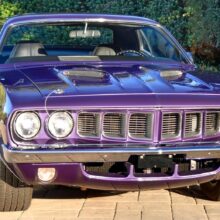 In Violet 440+6 ’Cuda for 1971!