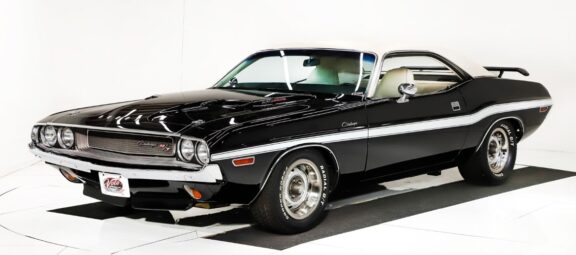 1970 Dodge Challenger R/T Restomod Unleashes 450 HP with Period-Correct Upgrades