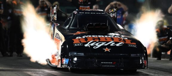 Both Stewart &#038; Hagan Advance To Finals In Vegas 4-Wide