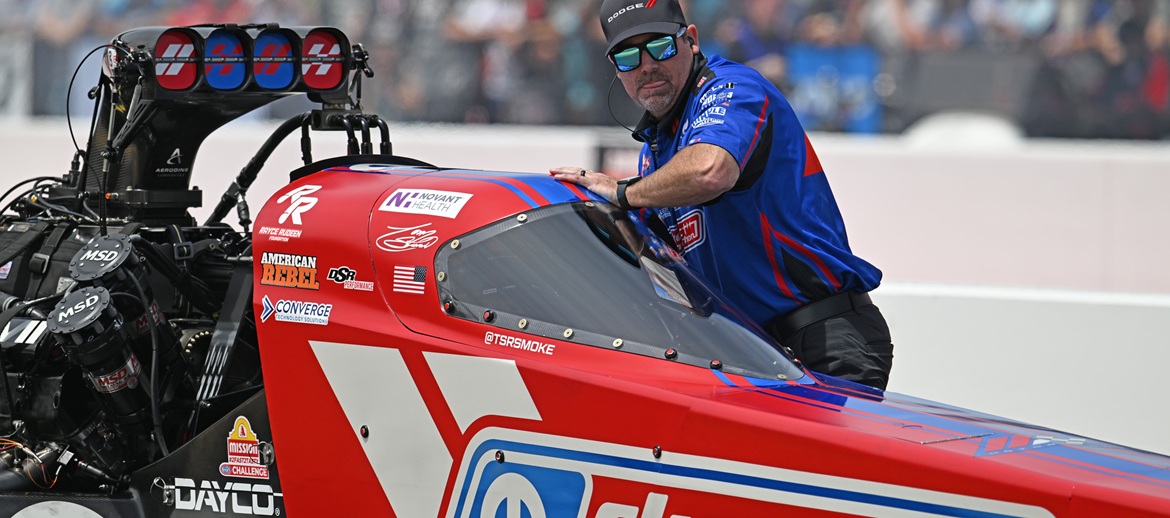 Return to the Strip: Tony Stewart Racing Reloads for Route 66 Nationals